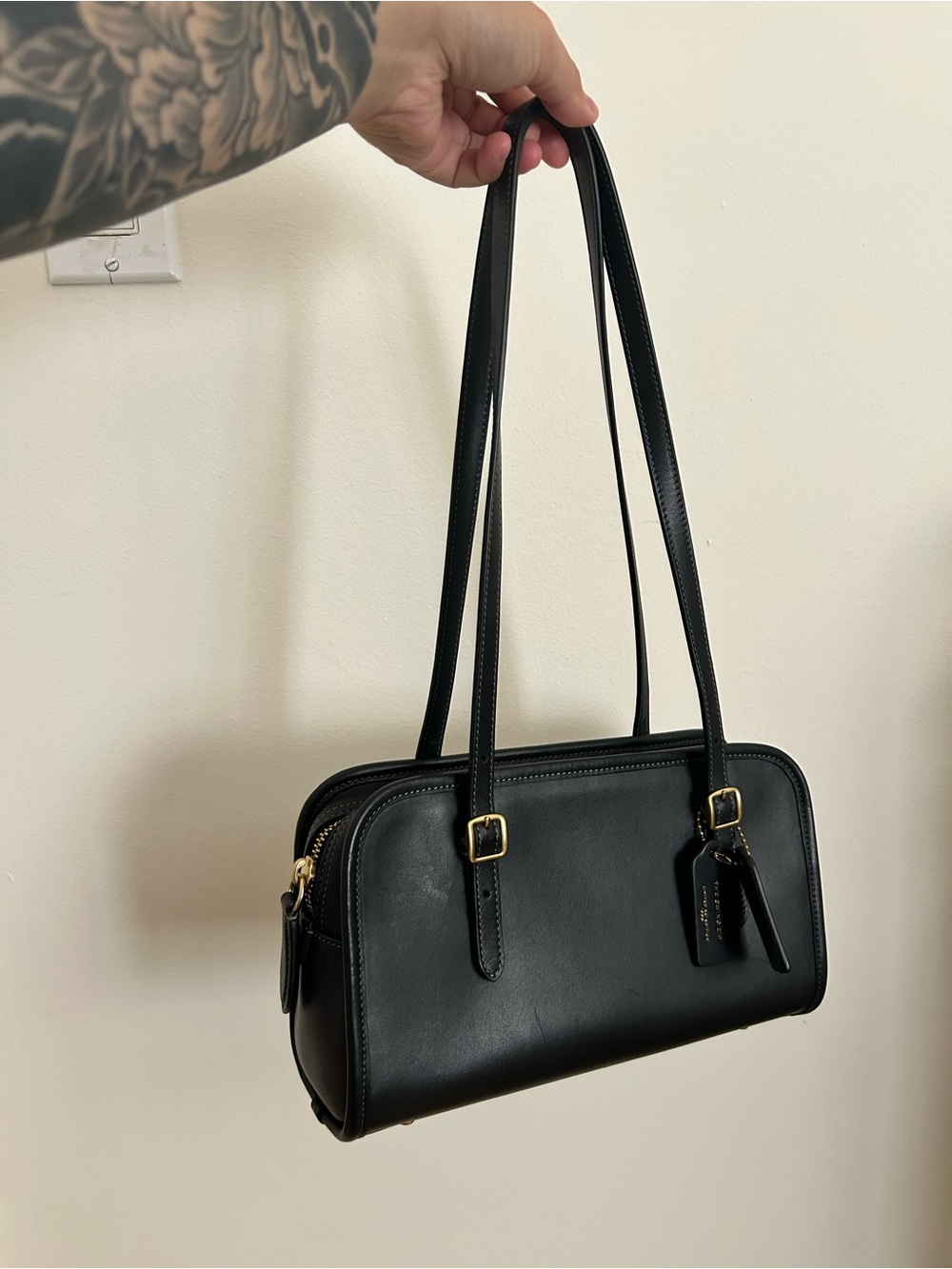 COACH Swing Zip Bag - Black